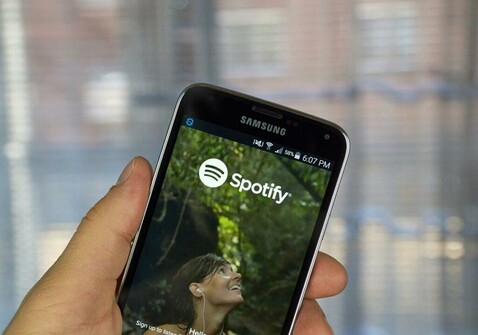 Keybanc Hikes Spotify Technology S.A. (SPOT)’s Price Target To $860, Maintains Overweight Rating