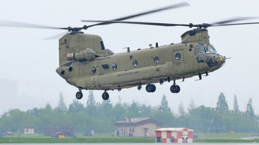 US_Army_CH-47F_16-08215_Osan_2025_May_1Y0A0943web
