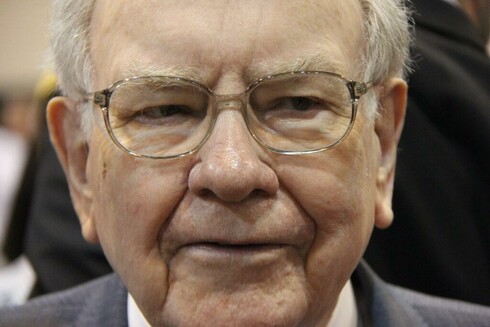 Warren Buffett Has 40% of Berkshire Hathaway's $293 Billion Portfolio Invested in 5 Artificial Intelligence (AI) Stocks